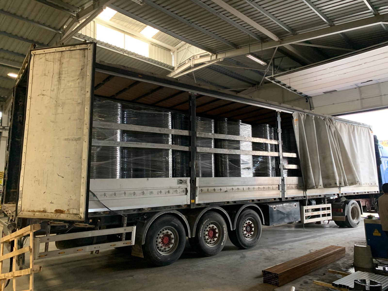 SERSİS 35 smart plant pots in the truck