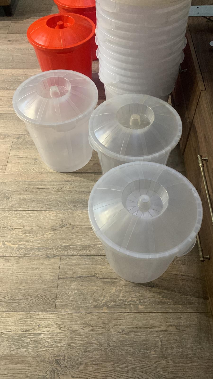 Clear SERSİS 40 L plastic containers